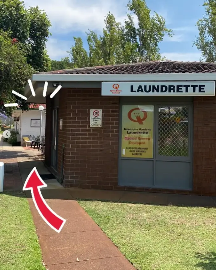 Path beside the Moondyne Gardens Laundrette leading to the cafe